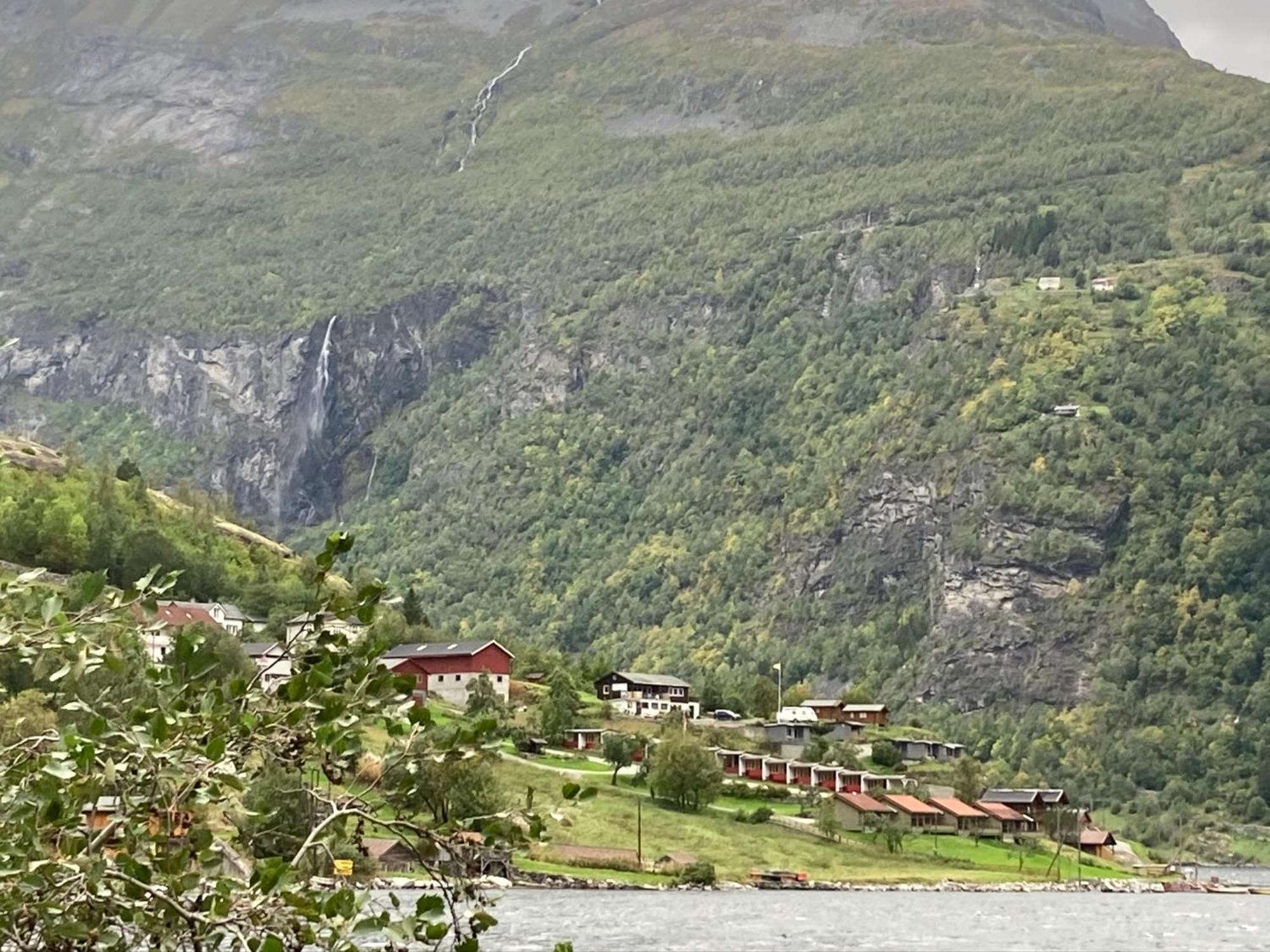 Fjorden Campinghytter Geiranger Ngoại thất bức ảnh