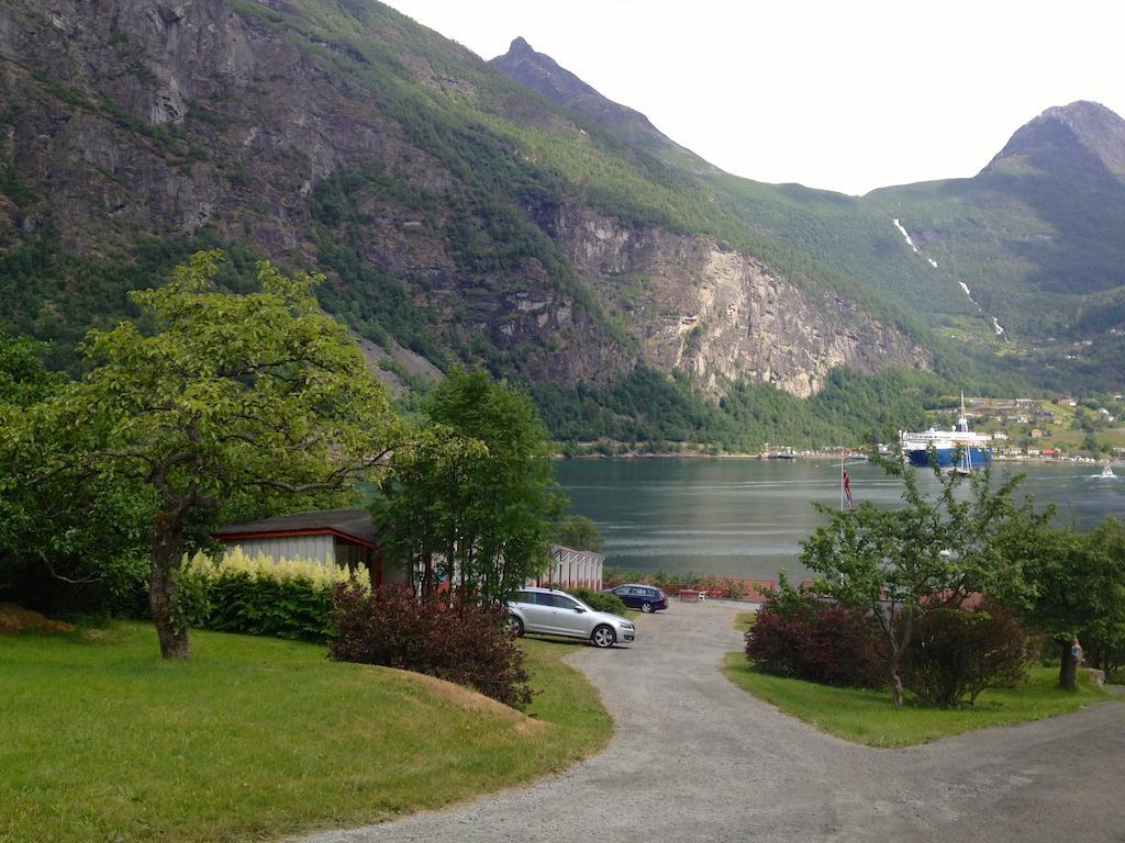 Fjorden Campinghytter Geiranger Phòng bức ảnh