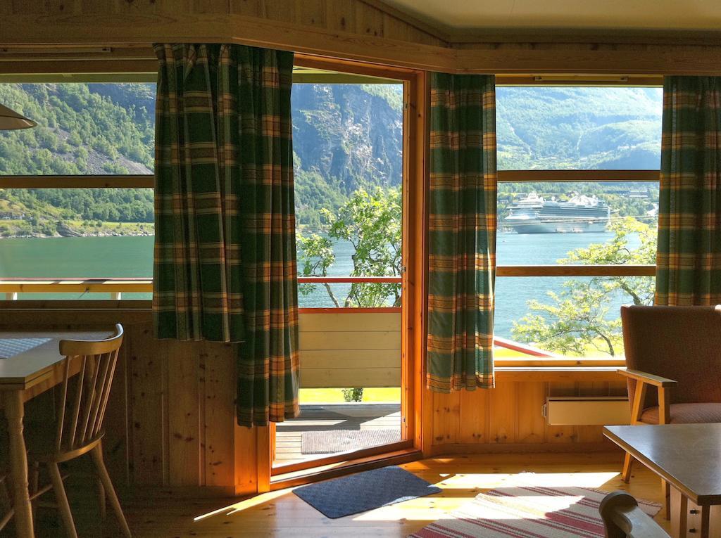 Fjorden Campinghytter Geiranger Phòng bức ảnh